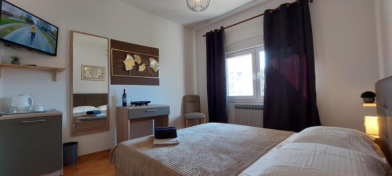 Villa Salvia Rooms And Apartments Ровин Екстериор снимка