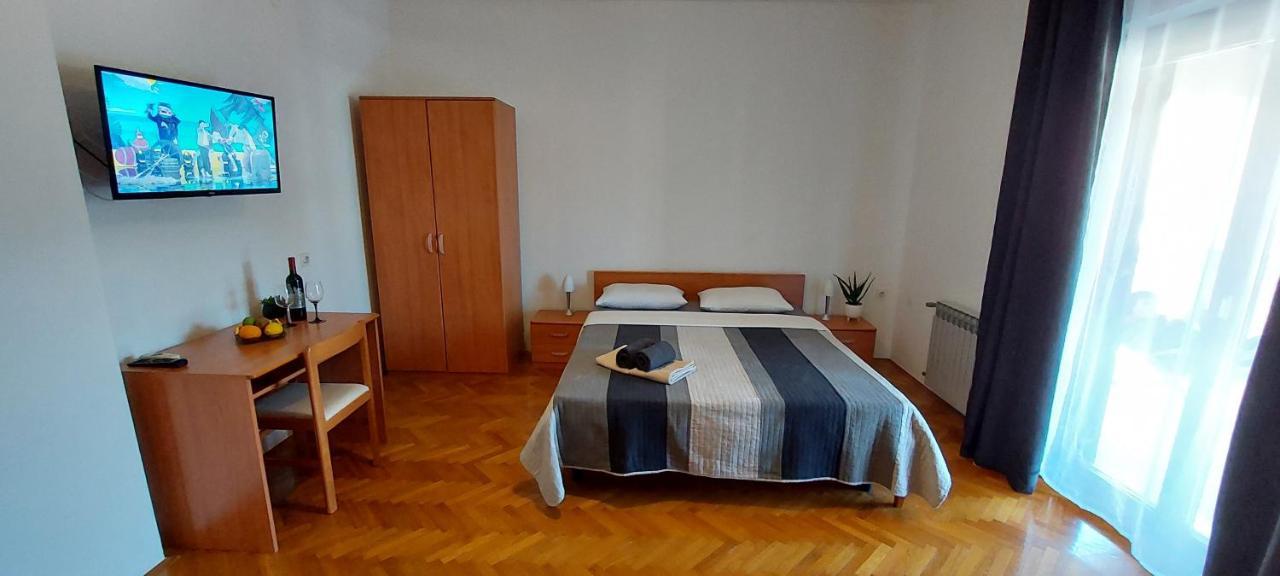 Villa Salvia Rooms And Apartments Ровин Екстериор снимка