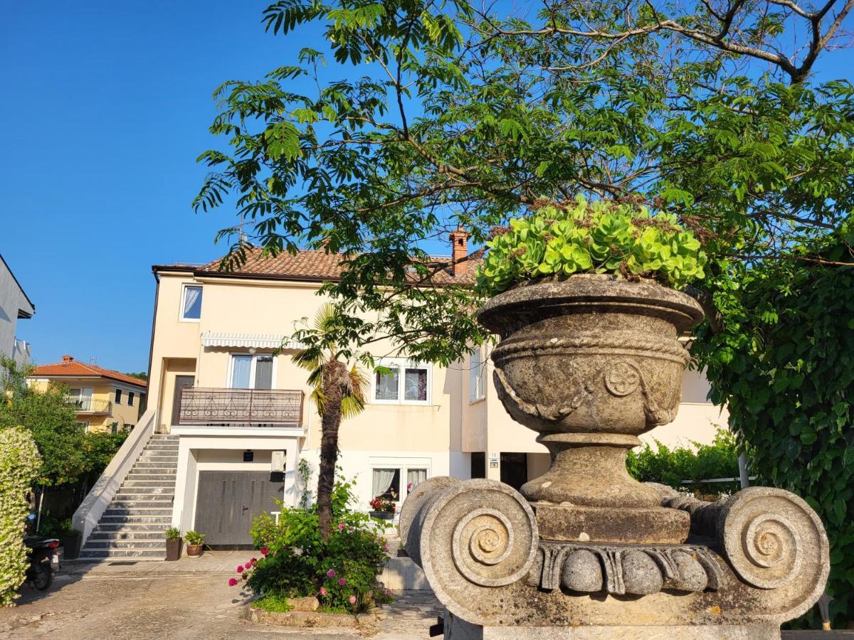Villa Salvia Rooms And Apartments Ровин Екстериор снимка